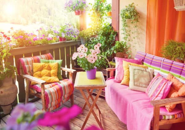 10 Dreamy Apartment Balcony Garden Ideas
